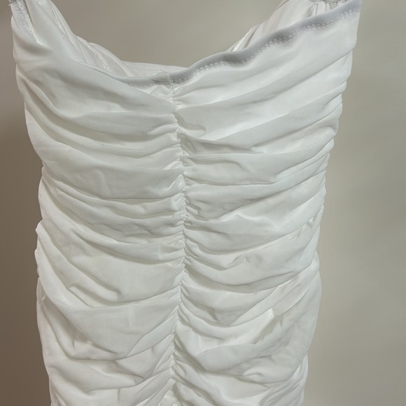 White dress - Picture 2 of 2